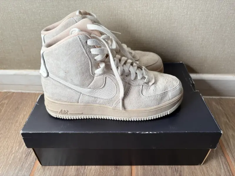 Zapatillas deportivas altas Nike Air Force 1 beige - 1