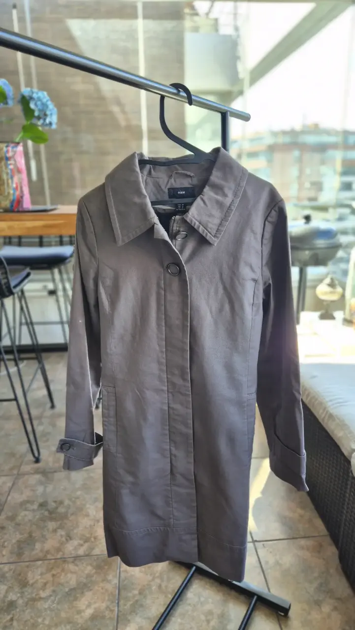 Abrigo gris para mujer H&M en buen estado - 1