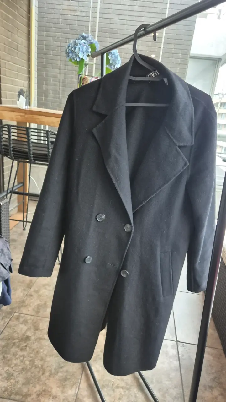 Abrigo negro de lana Zara para mujer - 1