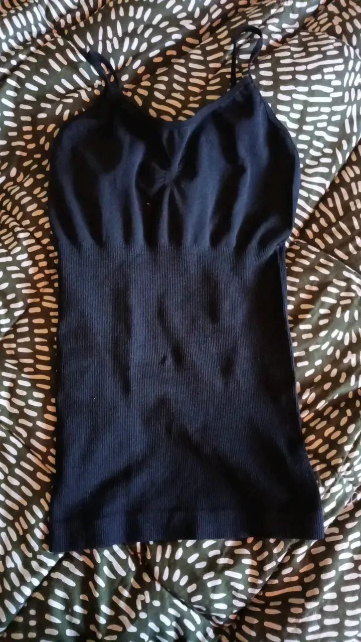Conjunto de ropa femenina en rosa y negro - 2