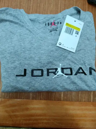 Polera Jordan para hombre en blanco y gris - miniatura 4