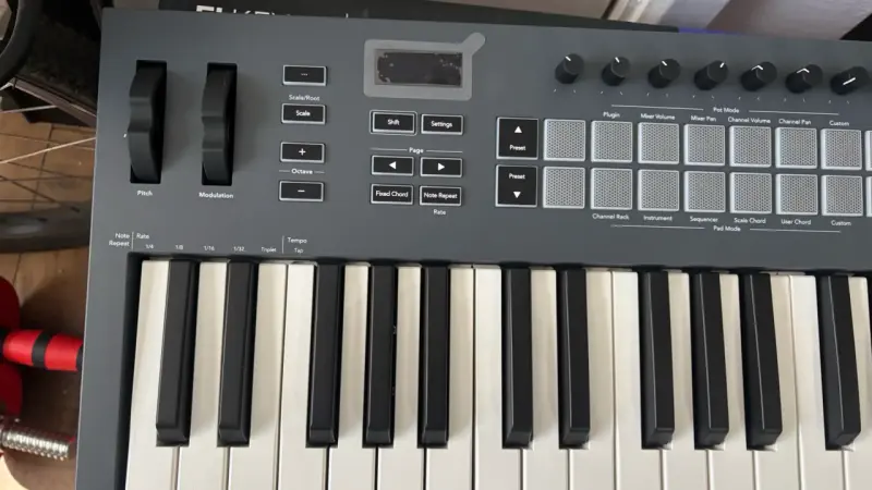 Teclado MIDI Novation FLkey 37 para FL Studio - 2