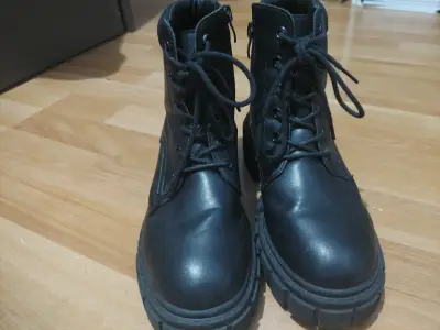 Botas negras  Teener talla 37 - miniatura 2