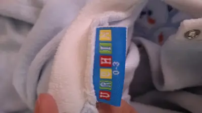 Enterito de bebé azul con ositos bordados - miniatura 2