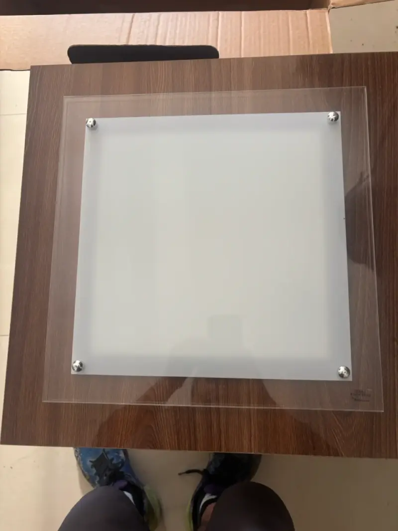 Plafonier embutido Mona Lisa 47x47 madera y vidrio - 1