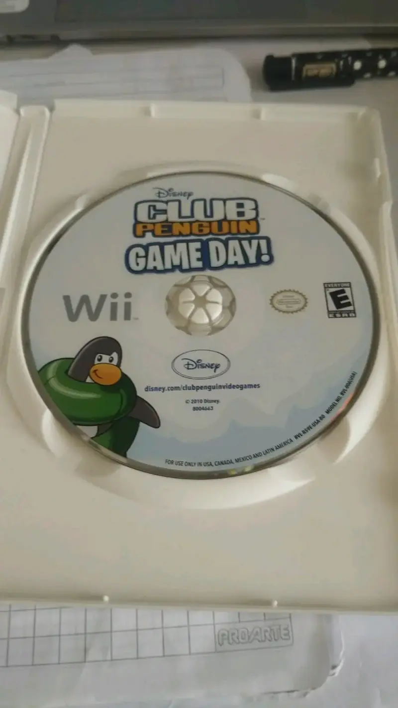 Juego Wii Club Penguin Game Day - 4