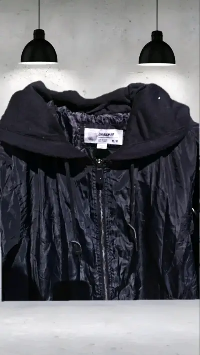 Chaqueta Negra con Capucha Urban ID - miniatura 1