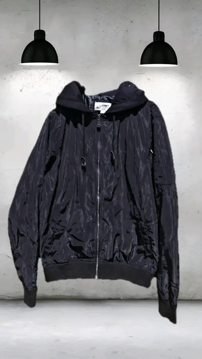 Chaqueta Negra con Capucha Urban ID - 2