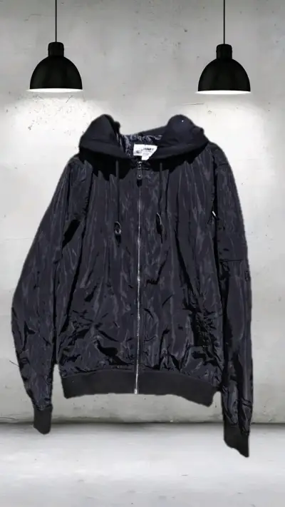 Chaqueta Negra con Capucha Urban ID - miniatura 2