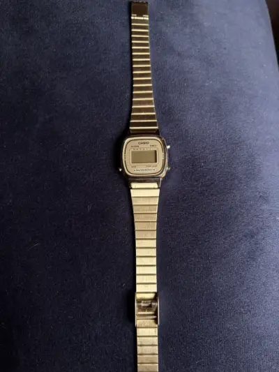 Reloj digital plateado  Casio vintage - miniatura 2