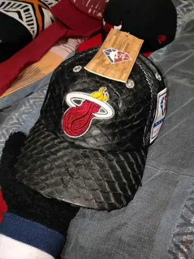 Gorra Mitchell & Ness Miami Heat Negra - miniatura 1