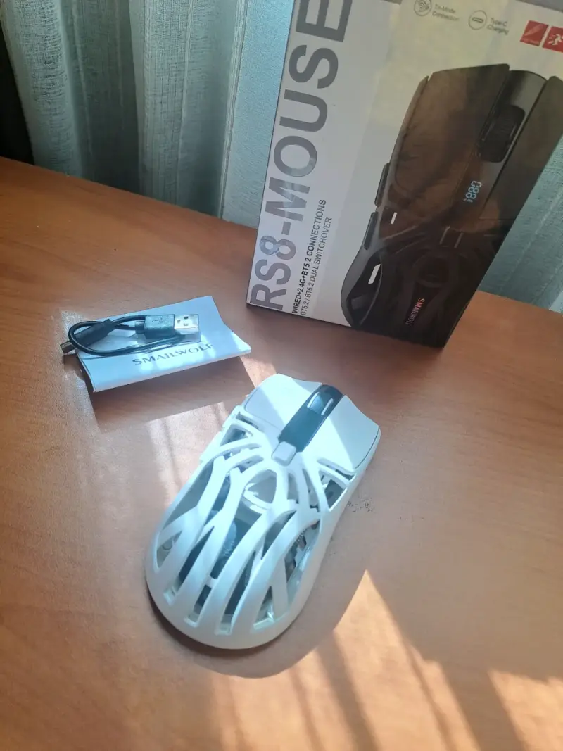 Mouse Gamer RS8 Smailwolf con Conexión TriModo - 2