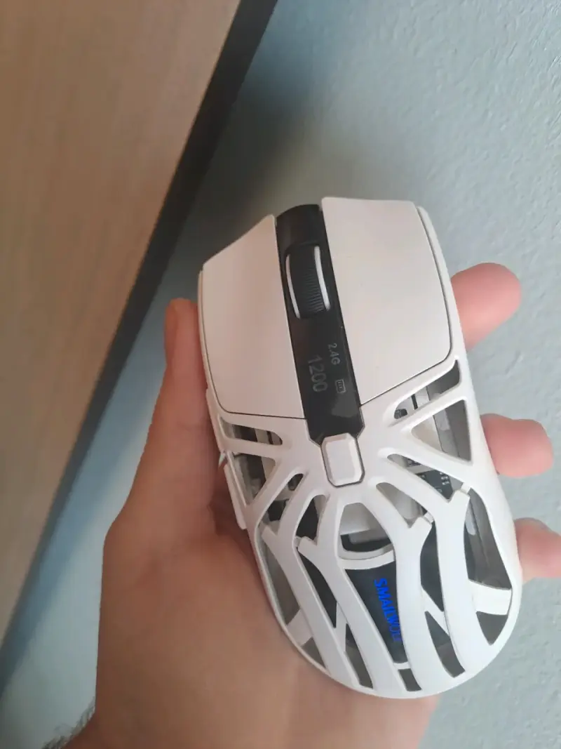 Mouse Gamer RS8 Smailwolf con Conexión TriModo - 3