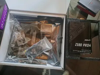Placa Madre ASRock Z590 Pro4 LGA 1200 - miniatura 3