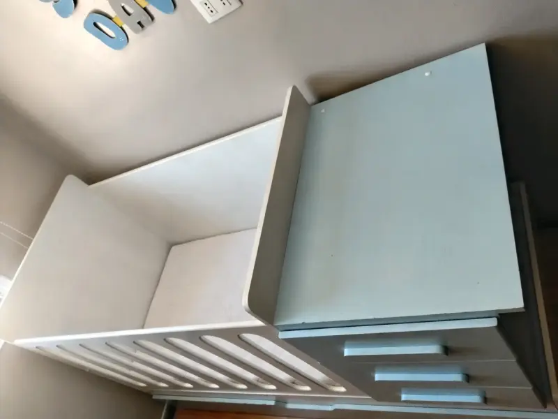 Cuna de madera con cajonera integrada - 2
