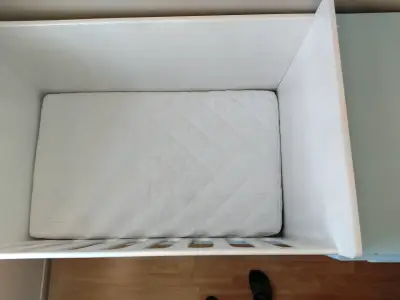 Cuna de madera con cajonera integrada - miniatura 4