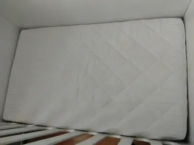 Cuna de madera con cajonera integrada - miniatura 6