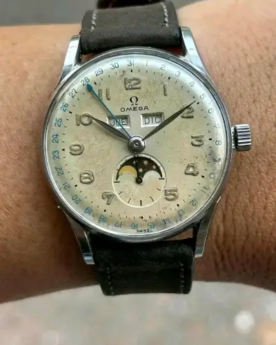 Reloj Omega vintage con calendario lunar - miniatura 1