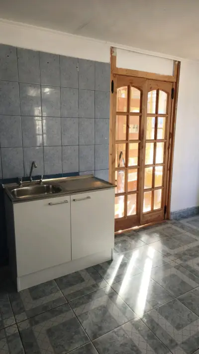 Casa en venta en Arica con 3 dormitorios y patio amplio - miniatura 3