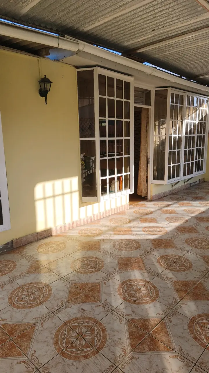 Casa en venta en Arica con 3 dormitorios y patio amplio - 4