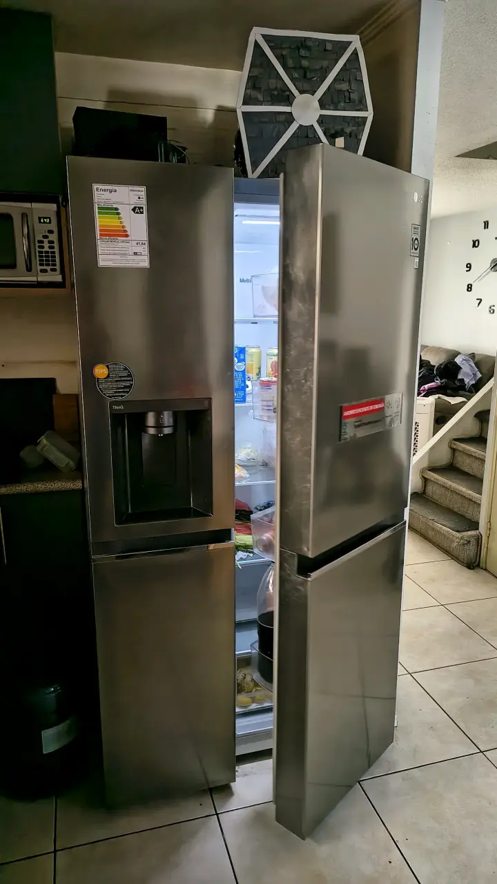 Refrigerador LG Side by Side con Dispensador hielo - 3