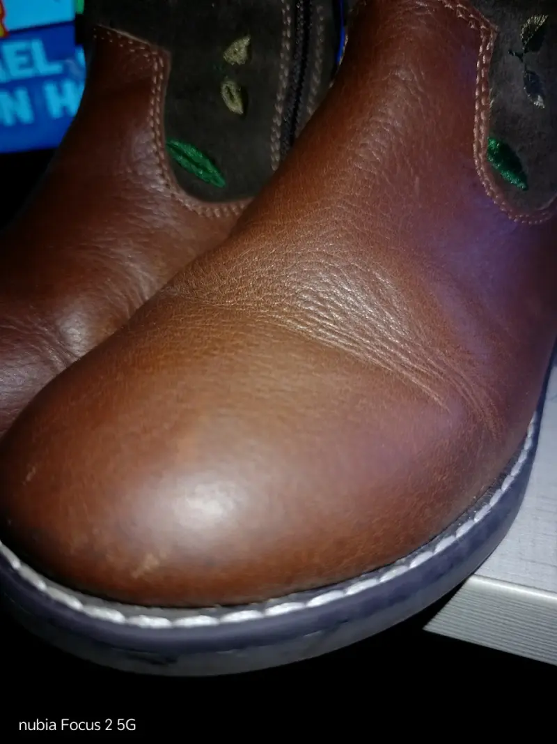 Botines de cuero marrón con bordado floral - 3