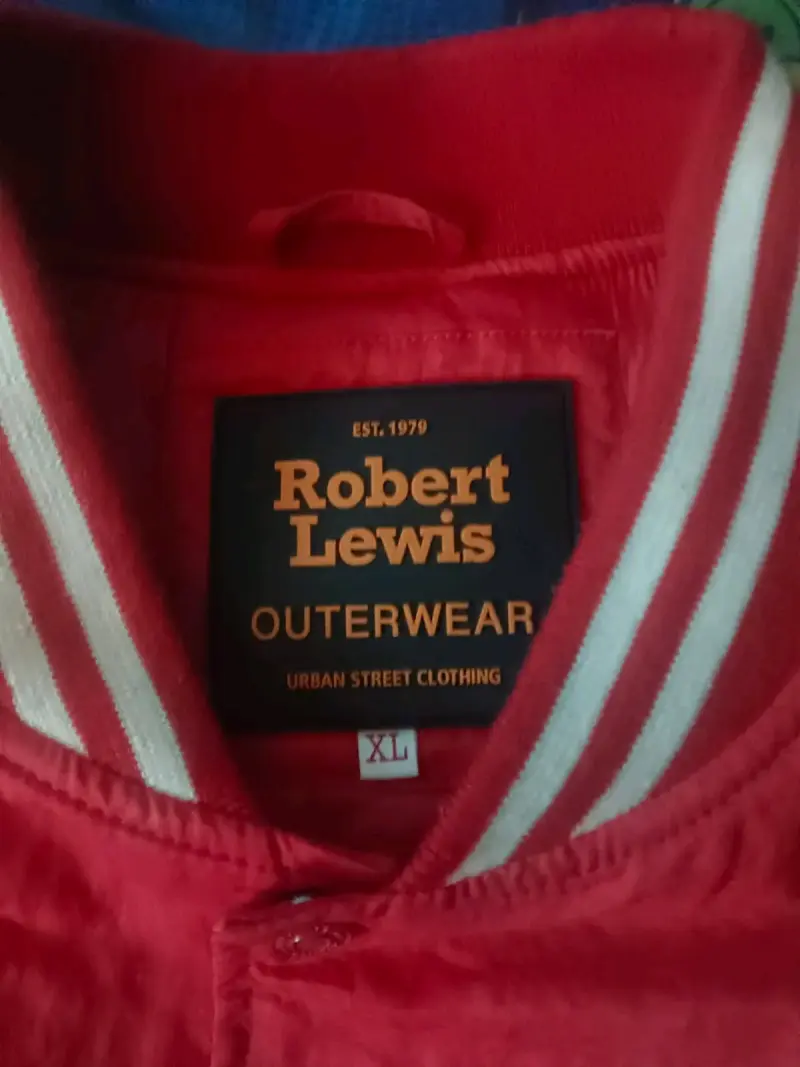 Chaqueta roja estilo varsity Robert Lewis - 2