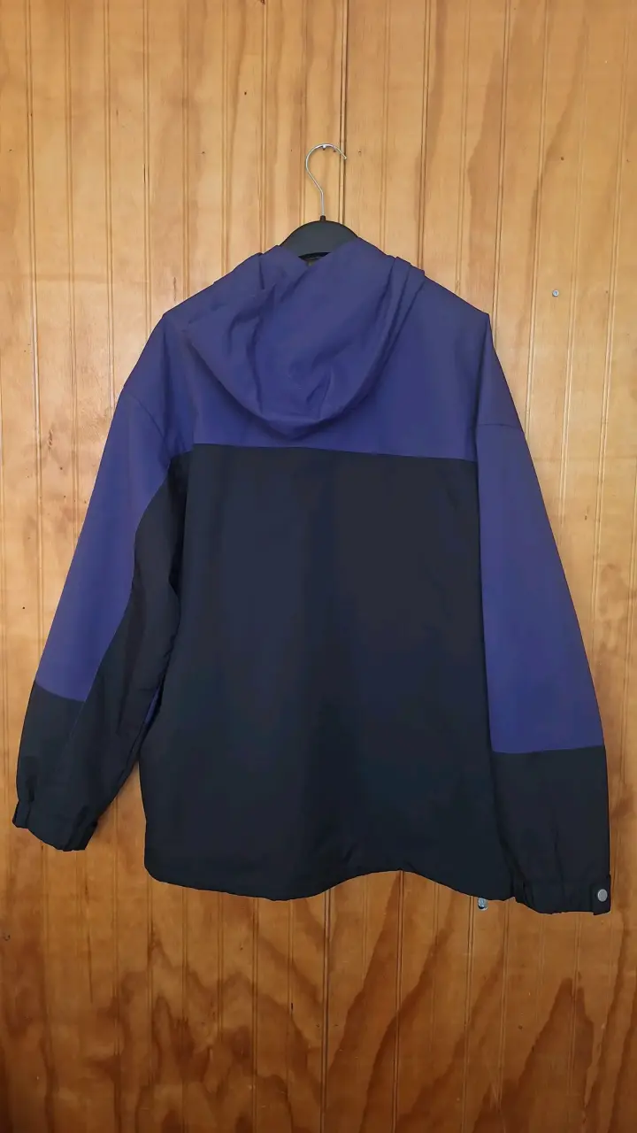 Cortavientos/Chaqueta - 2