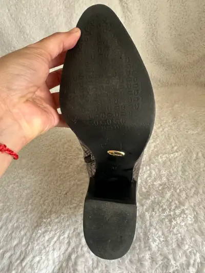 Botines de cuero sintético con diseño de serpiente - miniatura 3