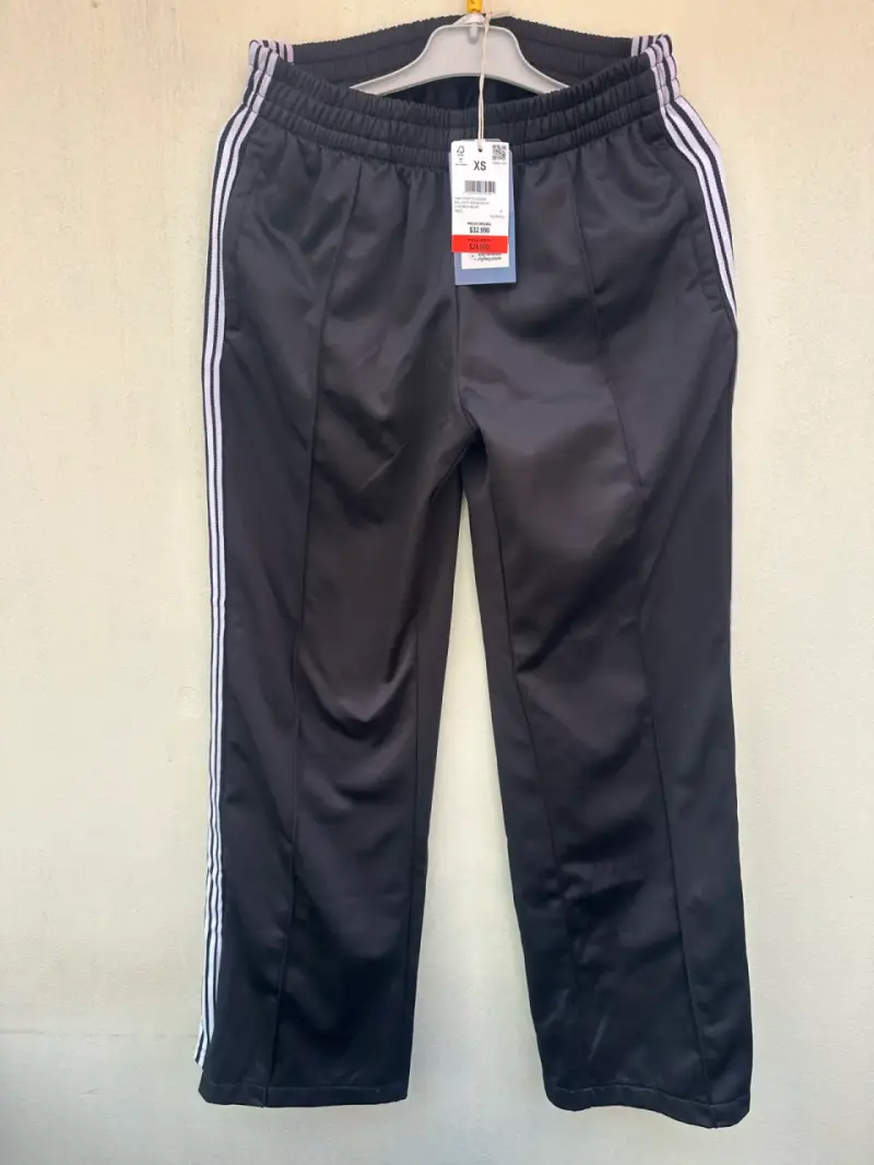 Pantalones deportivos negros con franjas blancas talla XS - 3