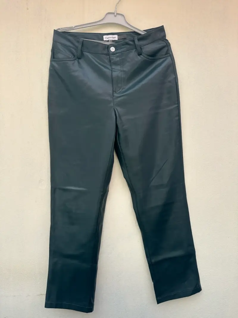Pantalones de cuero sintético Calvin Klein verde oscuro - 2