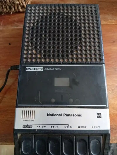 Grabadora de Cassette Vintage National Panasonic - miniatura 1