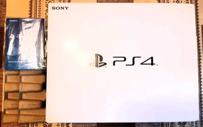 PlayStation 4 Slim 500GB + Caja + 4 Juegos - miniatura 2