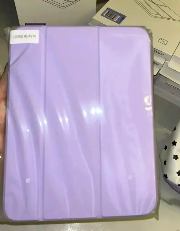 Funda para tablet color lila con soporte