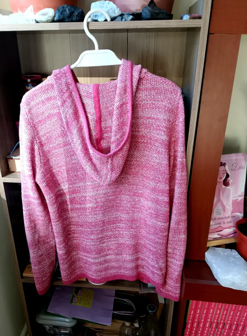 Chaleco rosado con capucha para mujer - 2