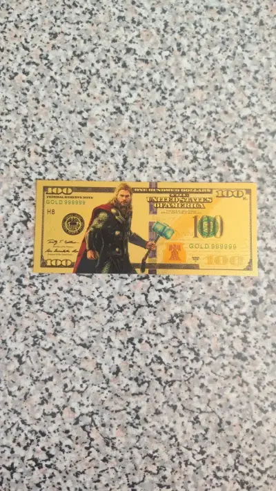 Billete coleccionable de Thor dorado - miniatura 1