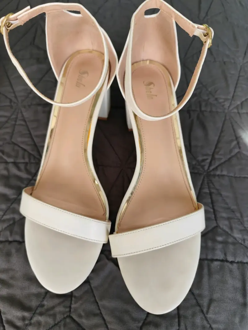 Sandalias de tacón grueso blancas Shein - 2
