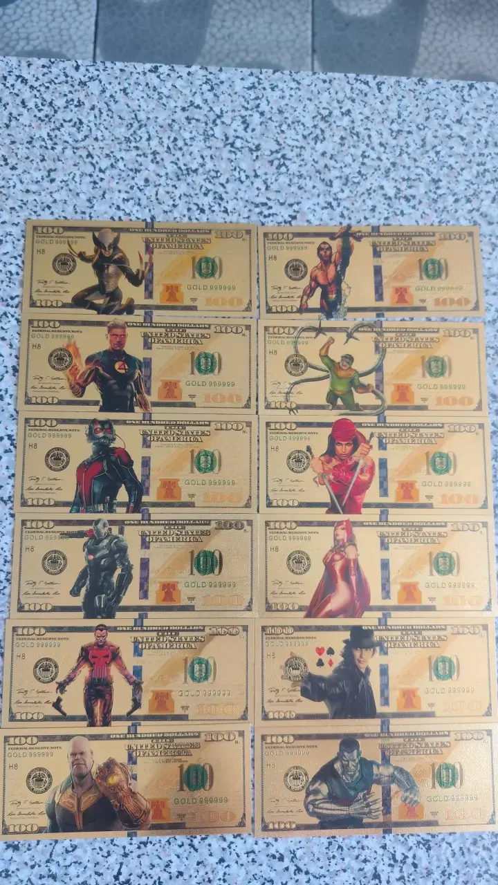 Billete de colección dorado con superhéroe - 2