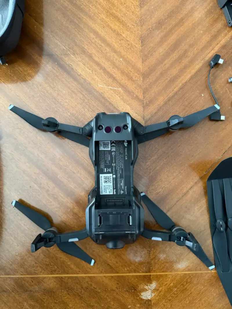 Drone DJI Mavic Air con accesorios completos - 3