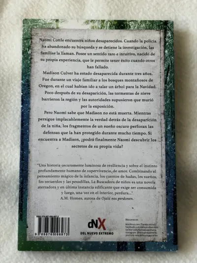 Libro 'La Buscadora de Niños' de Rene Denfeld - miniatura 2