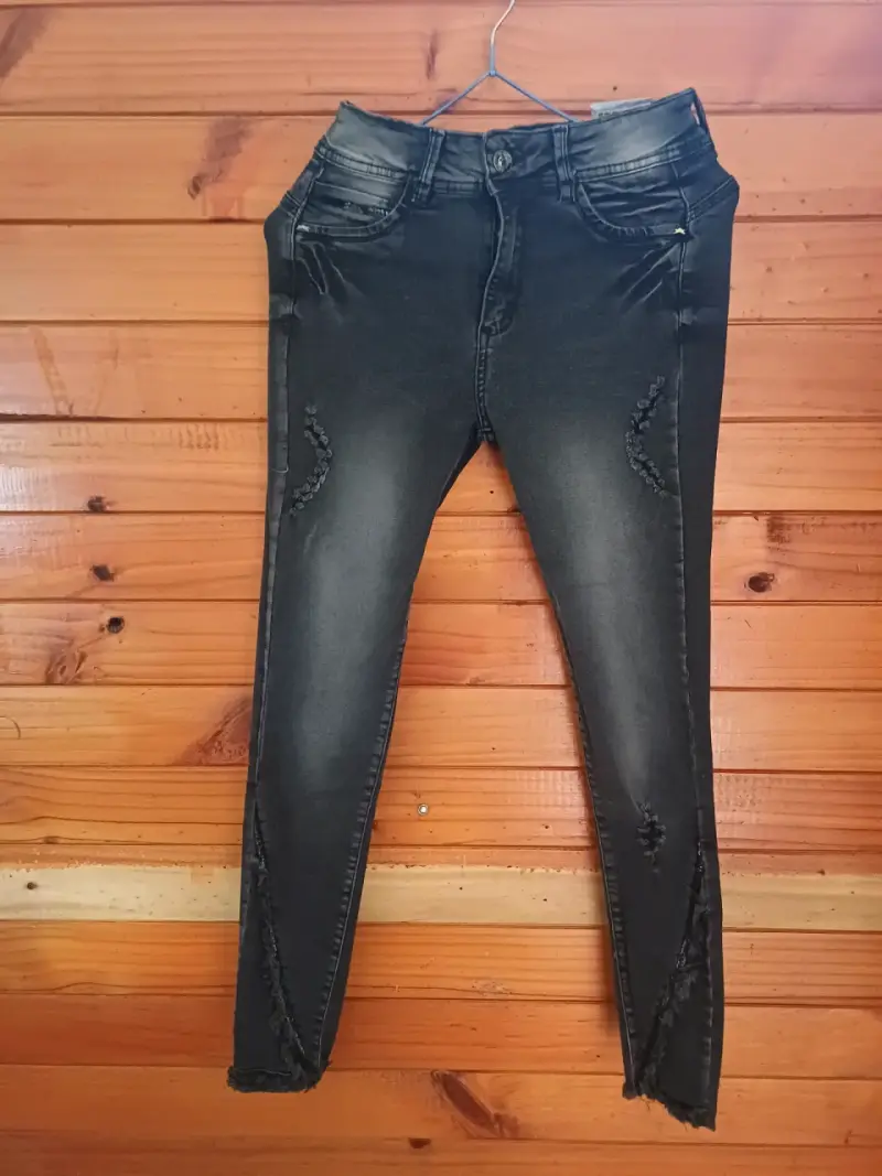 Jeans negros ajustados para mujer - 3