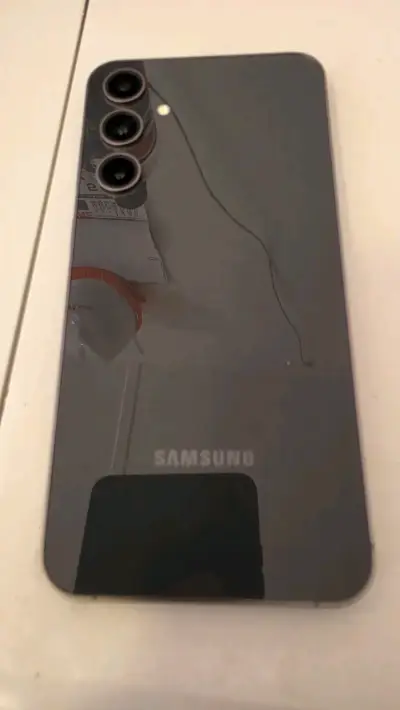 Smartphone Samsung Galaxy S23 FE en buen estado - miniatura 1