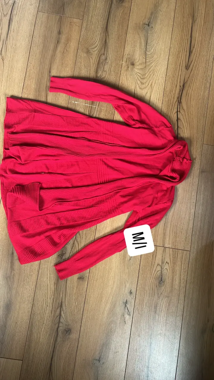 Lote de ropa variada para mujer en diferentes tallas - 4