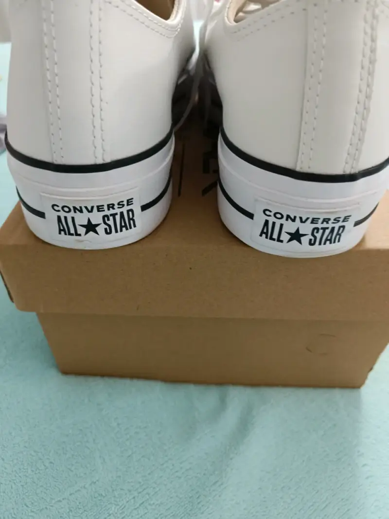Zapatillas blancas Converse All Star clásicas - 3