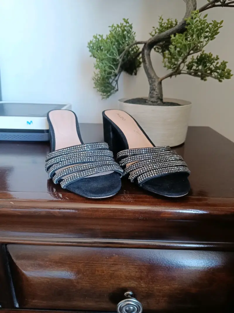 Sandalias de Tacón Negro con Brillantes Aldo - 5