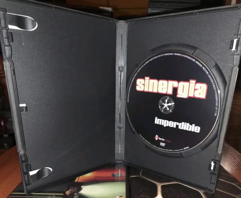 DVDs de música chilena: Los Bunkers, Lucybell - 5