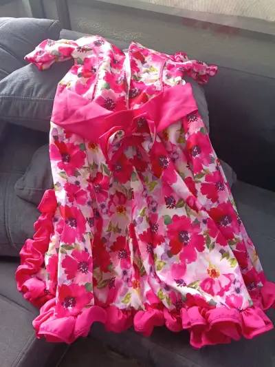 Vestido floral para niña con lazo rosa - miniatura 1