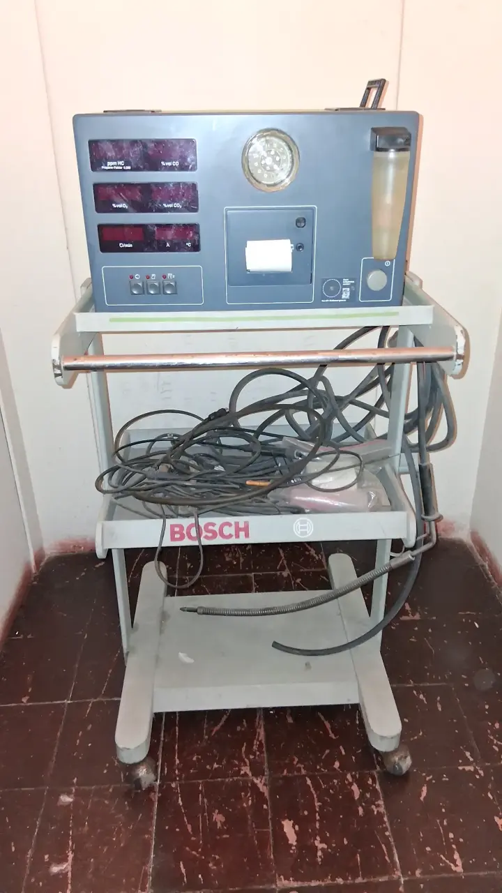 Analizador de gases Bosch para diagnóstico automotriz - 2
