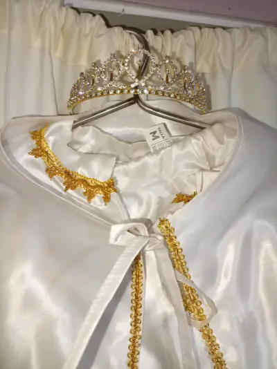 Traje  de princesa  Diablada con capa y corona - miniatura 1