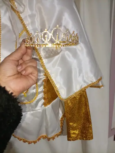 Traje  de princesa  Diablada con capa y corona - miniatura 2